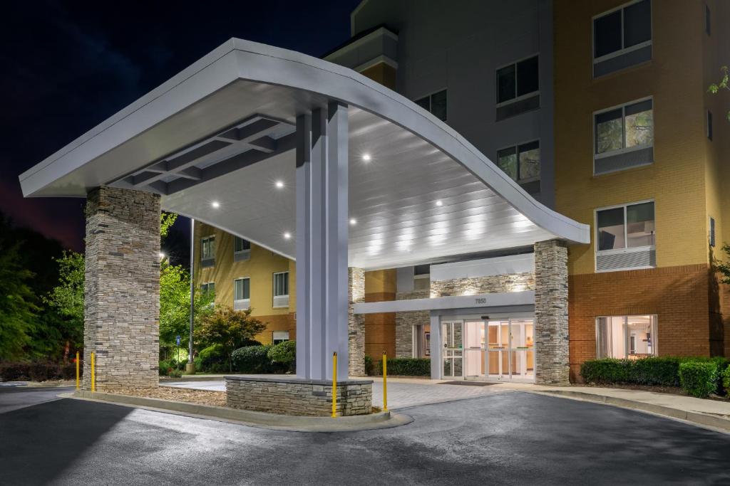 Fairfield Inn & Suites by Marriott Atlanta Stonecrest Main image 1